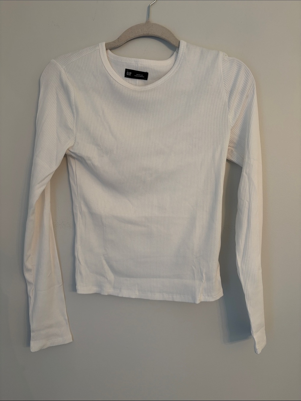 GAP White Ribbed Crewneck Modern Long Sleeve Tee Size Medium NWT